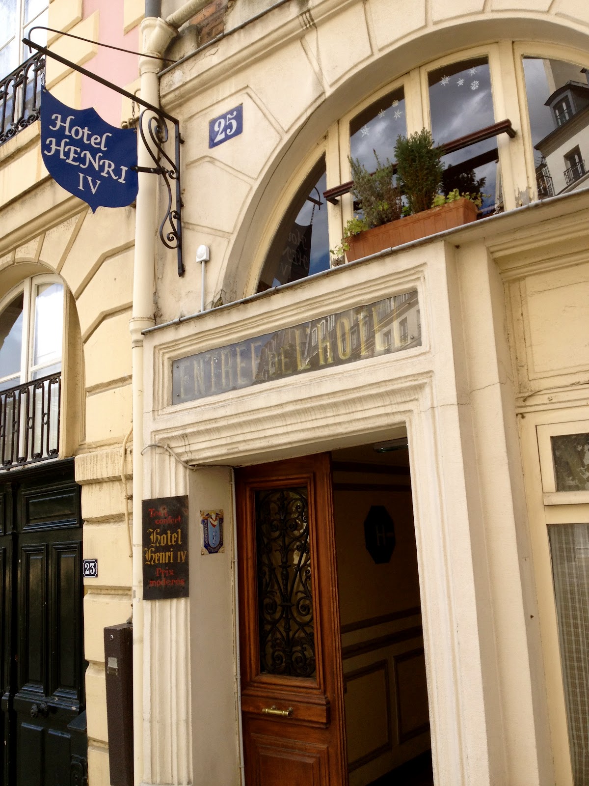 Ile de la Cité, Hôtel Henri IV, 25 Place Dauphine, Paris I Paris