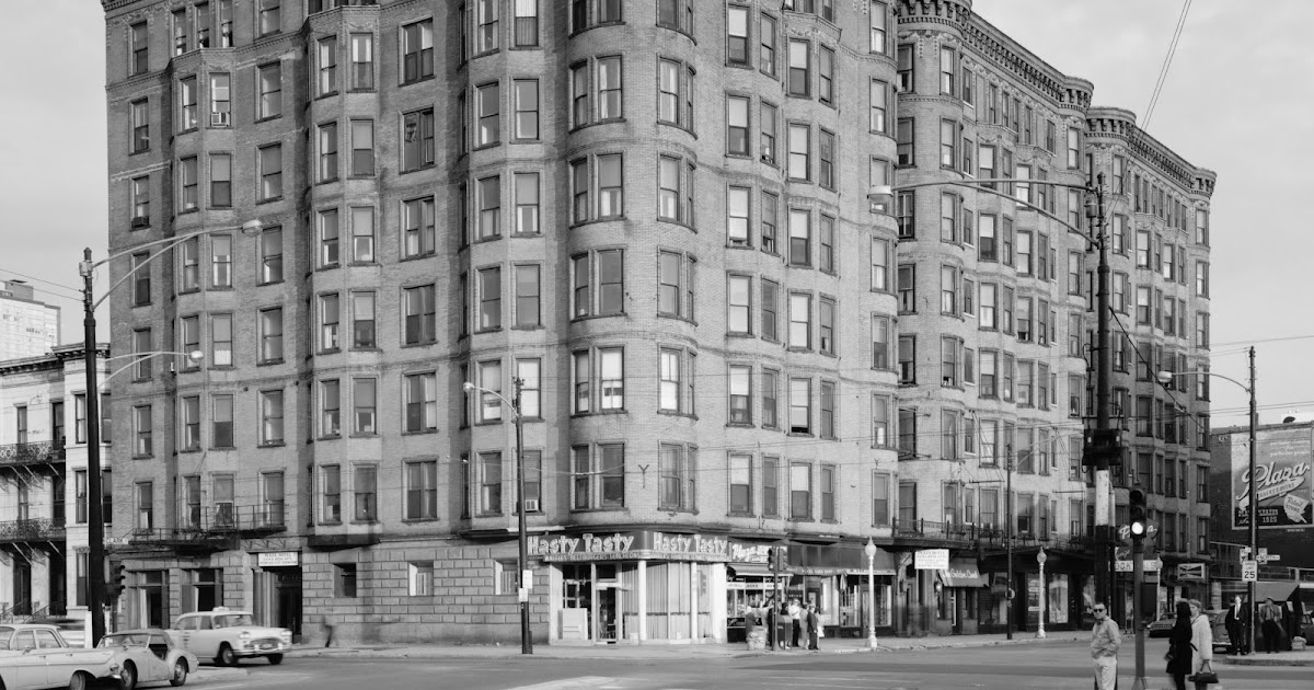 The Digital Research Library of Illinois History Journal™ The Plaza